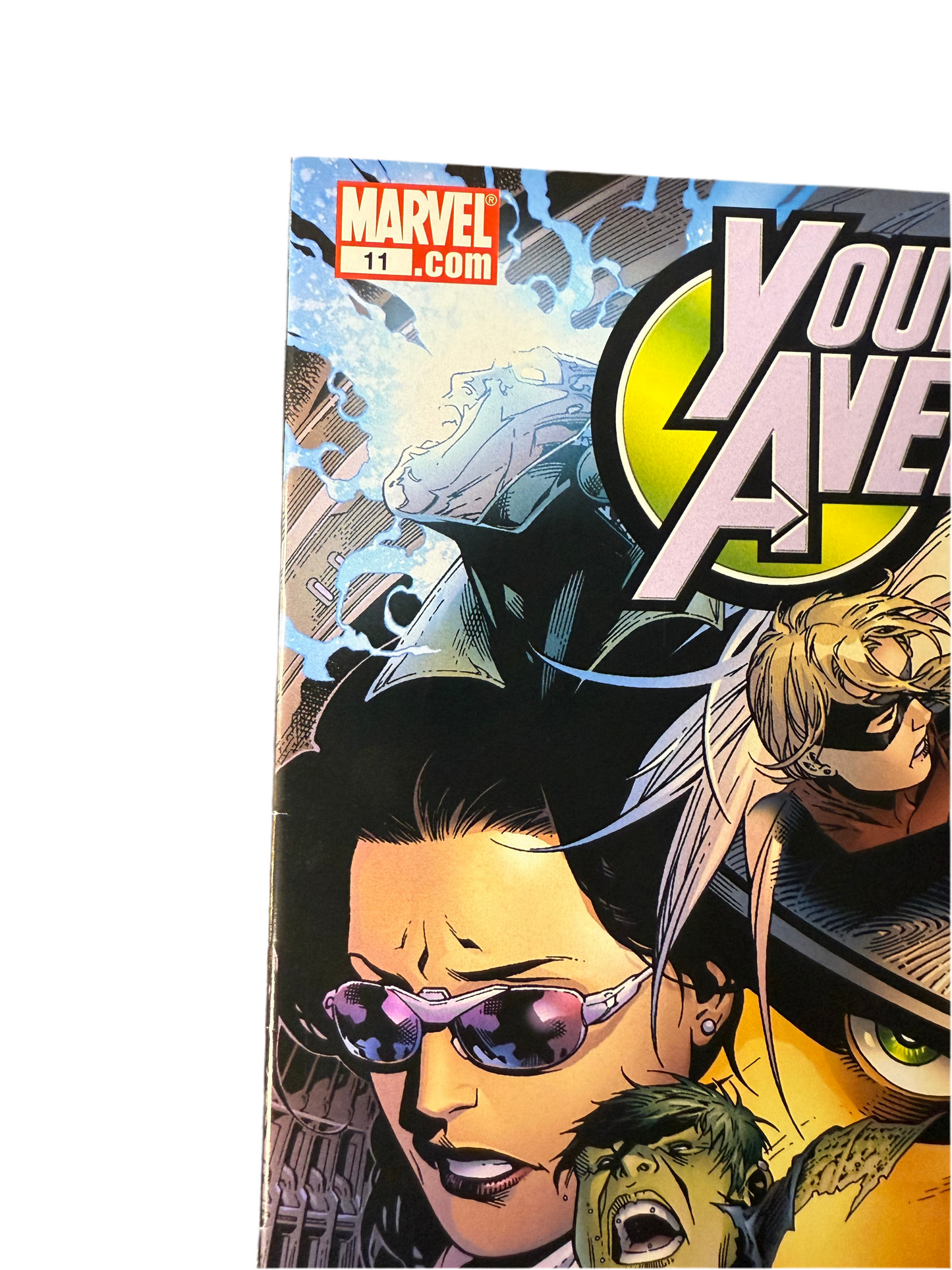Young Avengers #11 VF - Signed by Jim Cheung